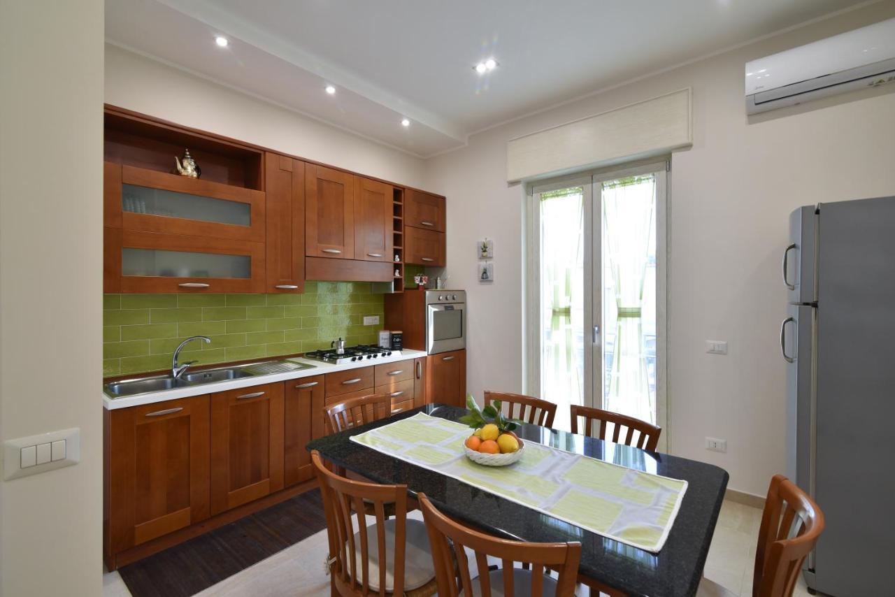 Virginia'S House Apartman Torre Annunziata Kültér fotó